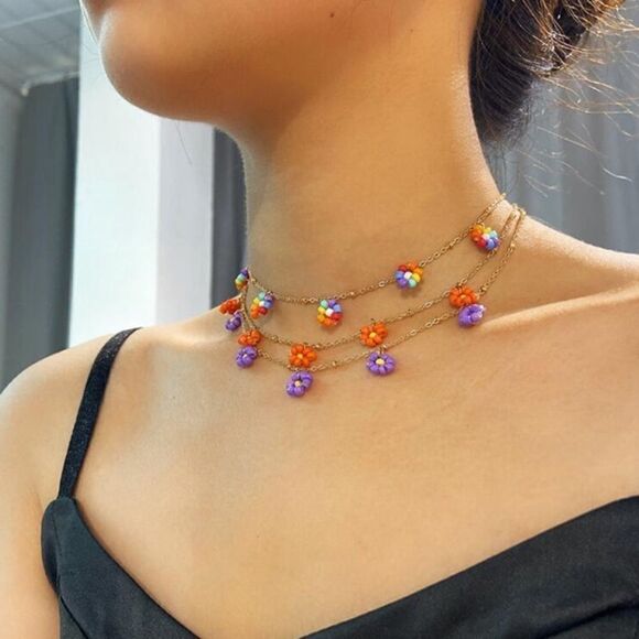 NEW! Dainty “Meadow” Beaded Flower Necklace - Picture 1 of 9
